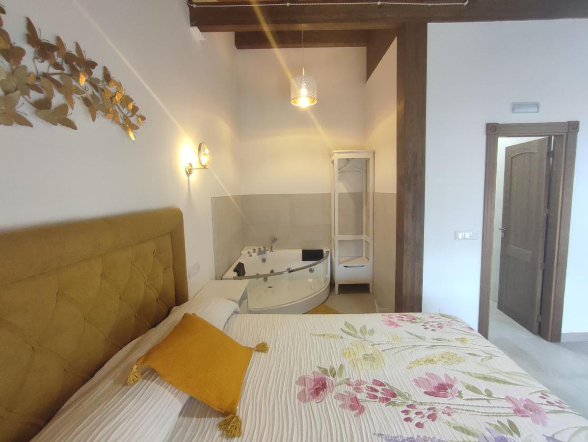דירות Penafiel Dreams Con Jacuzzi מראה חיצוני תמונה